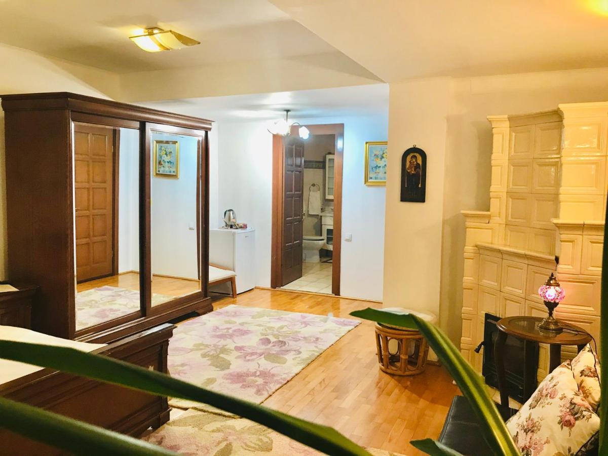 Rapsodia Pension Сучава Екстер'єр фото