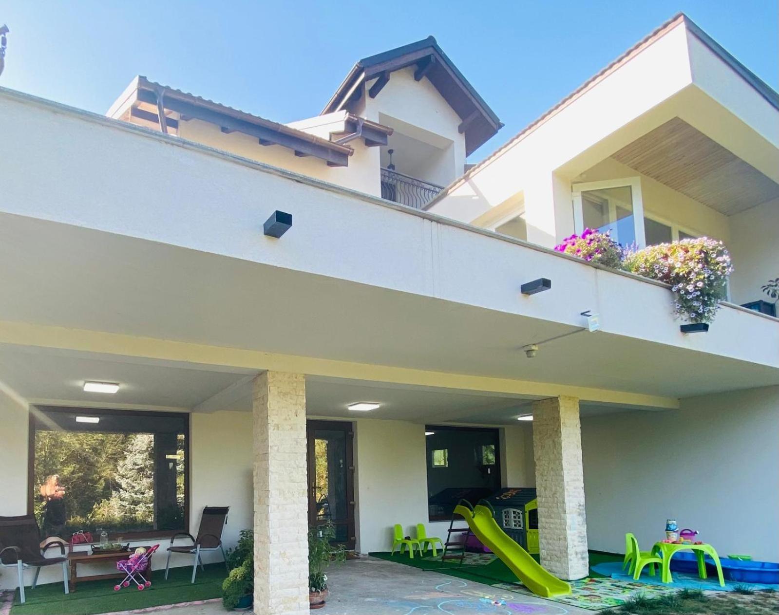 Rapsodia Pension Сучава Екстер'єр фото