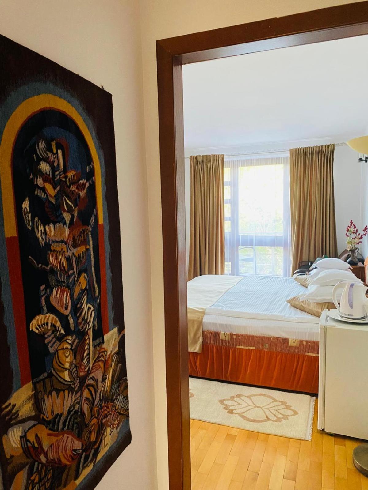 Rapsodia Pension Сучава Екстер'єр фото